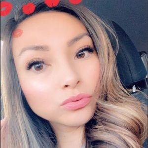 Meet your Posher, Nidia